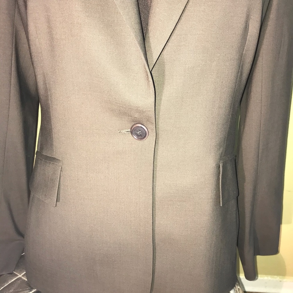 👜HOLT RENFREW Blazer👜 - Picture 5 of 10